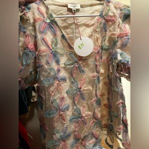 🫶 3 for $15! NWT umgee flower Women’s shirt size medium